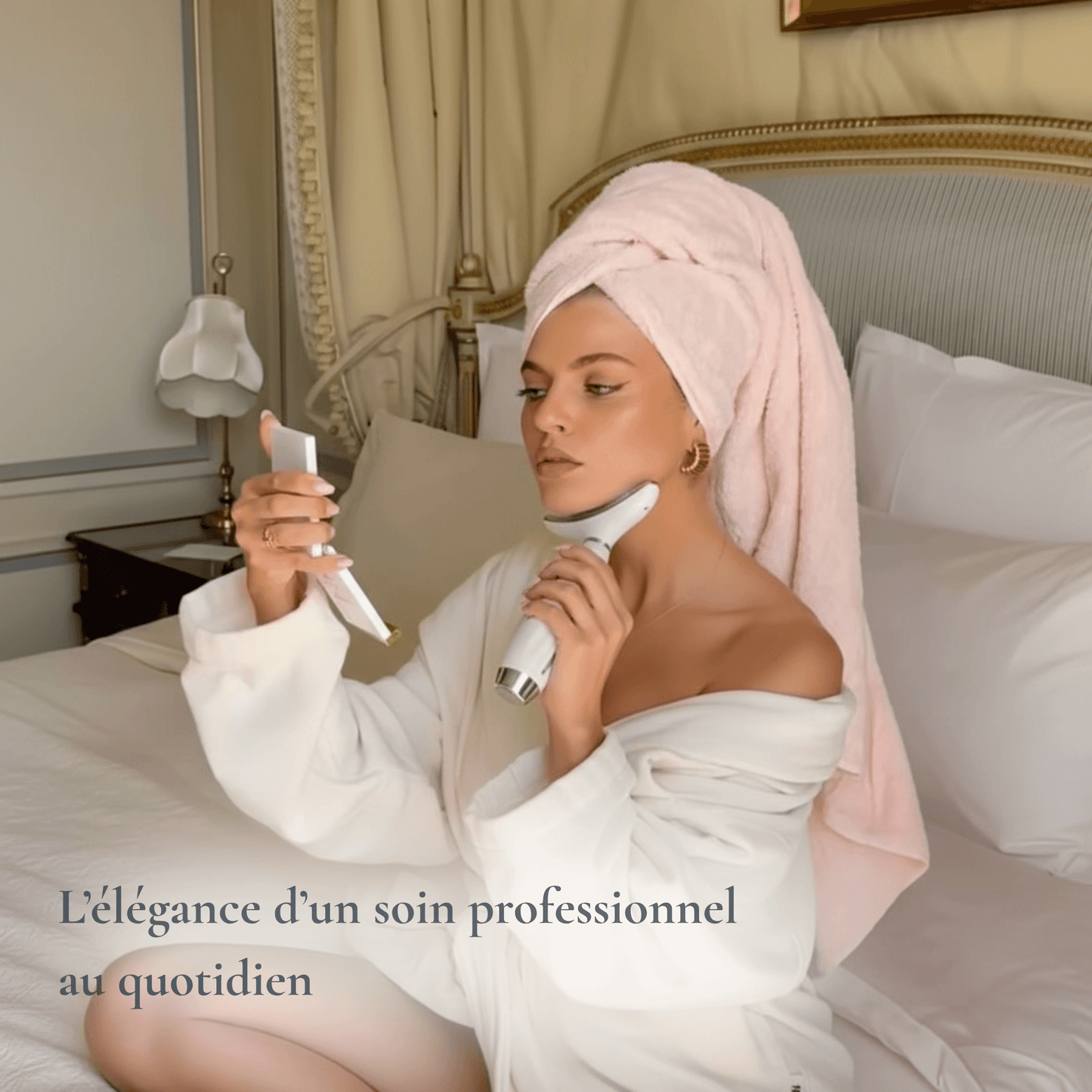 Appareil massage cou & décolleté LED Anti-âge Raffermissant utilisé